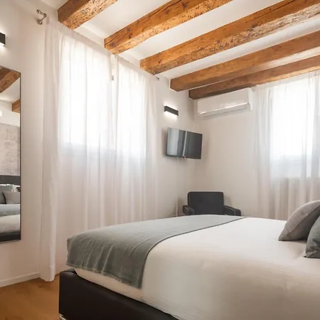 Ruga Bella Apartments R&R Venezia Esterno foto